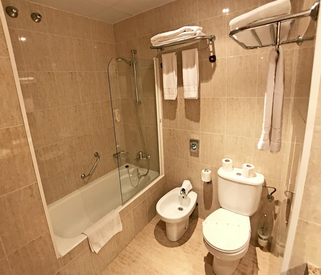 Hotel Port-Bo Калелья-де-Палафружель Екстер'єр фото